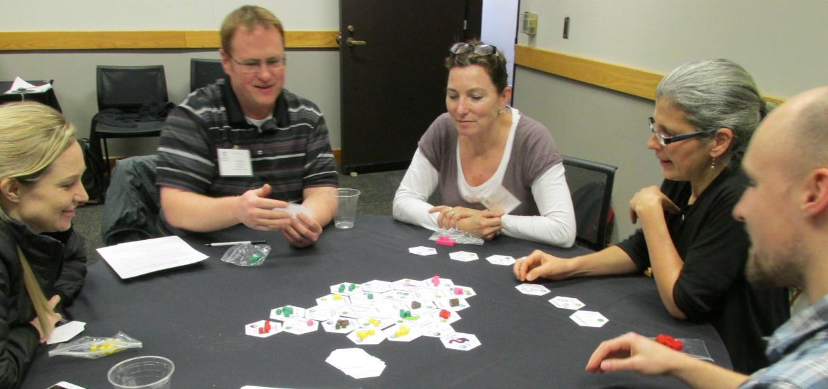 Teachers play Tiny Oligotrophic game